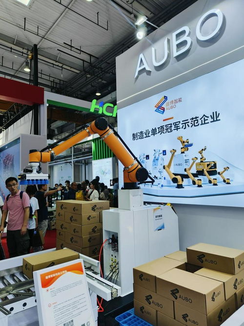 一個能頂五六個人 人形機器人上工廠下農場 訂單交付開啟商業化