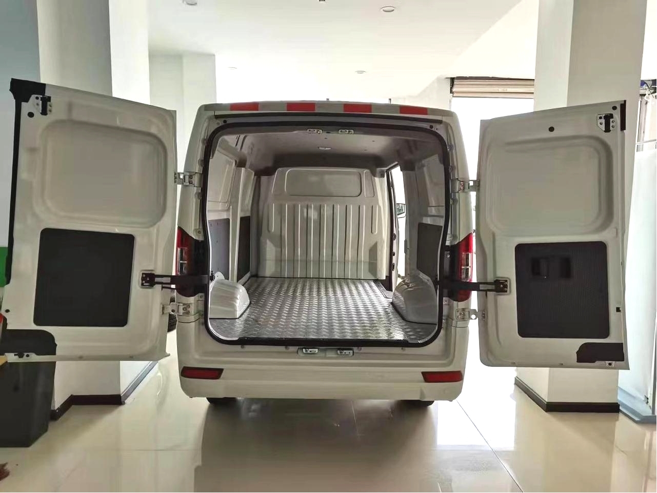 路上的“新能源面包車”,為何越來越多?